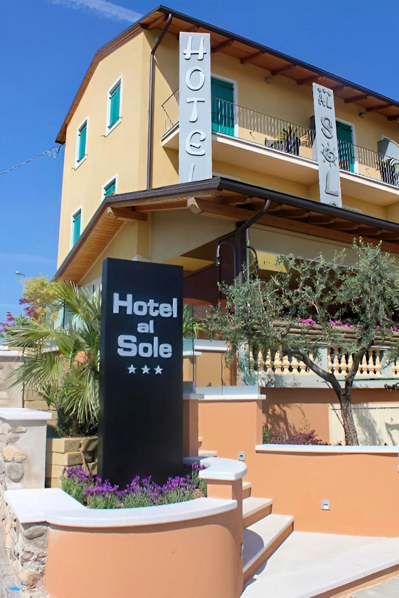 Hotel Al Sole - Enjoy Holiday Cavaion Veronese Exterior foto