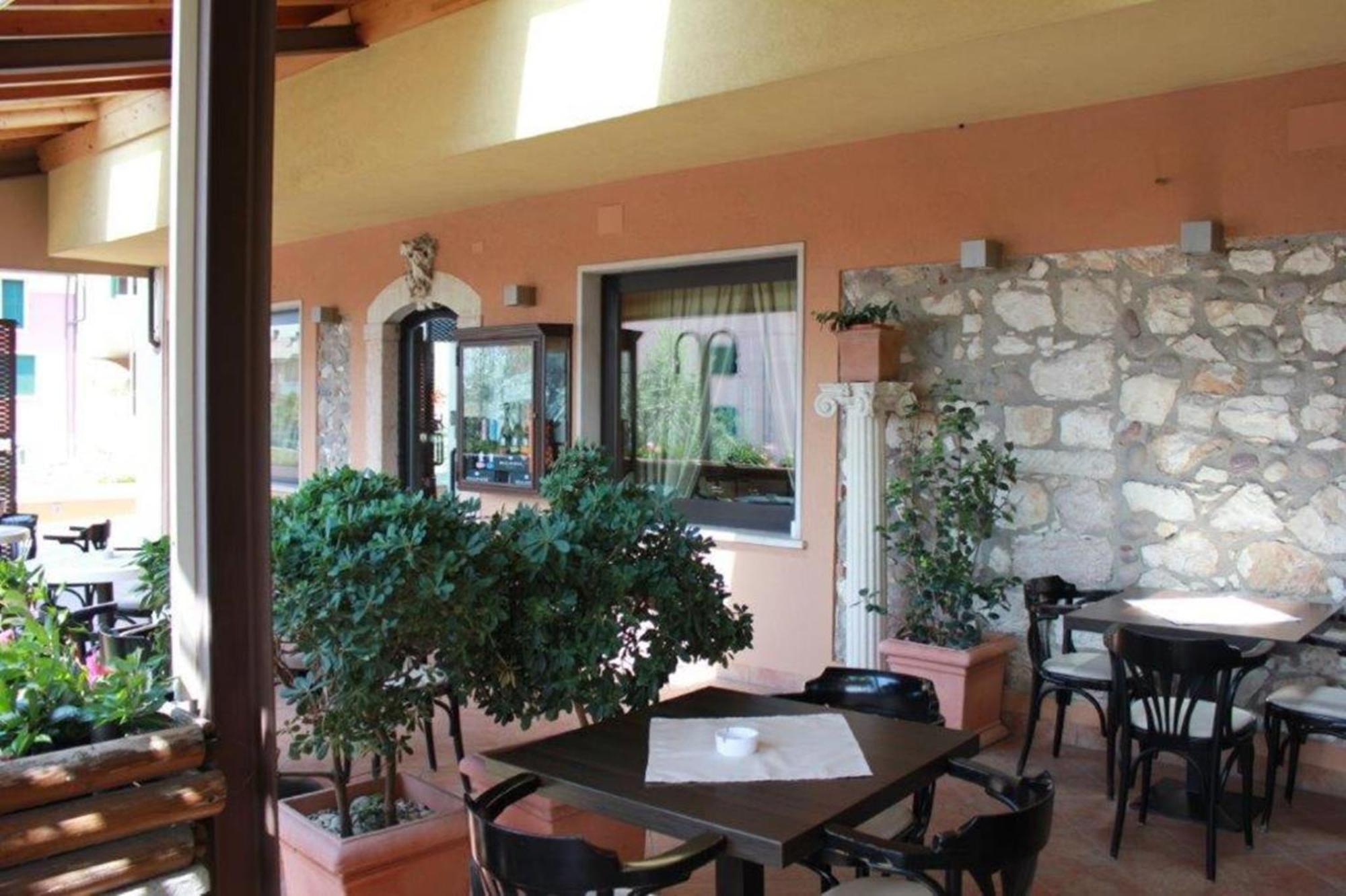 Hotel Al Sole - Enjoy Holiday Cavaion Veronese Exterior foto