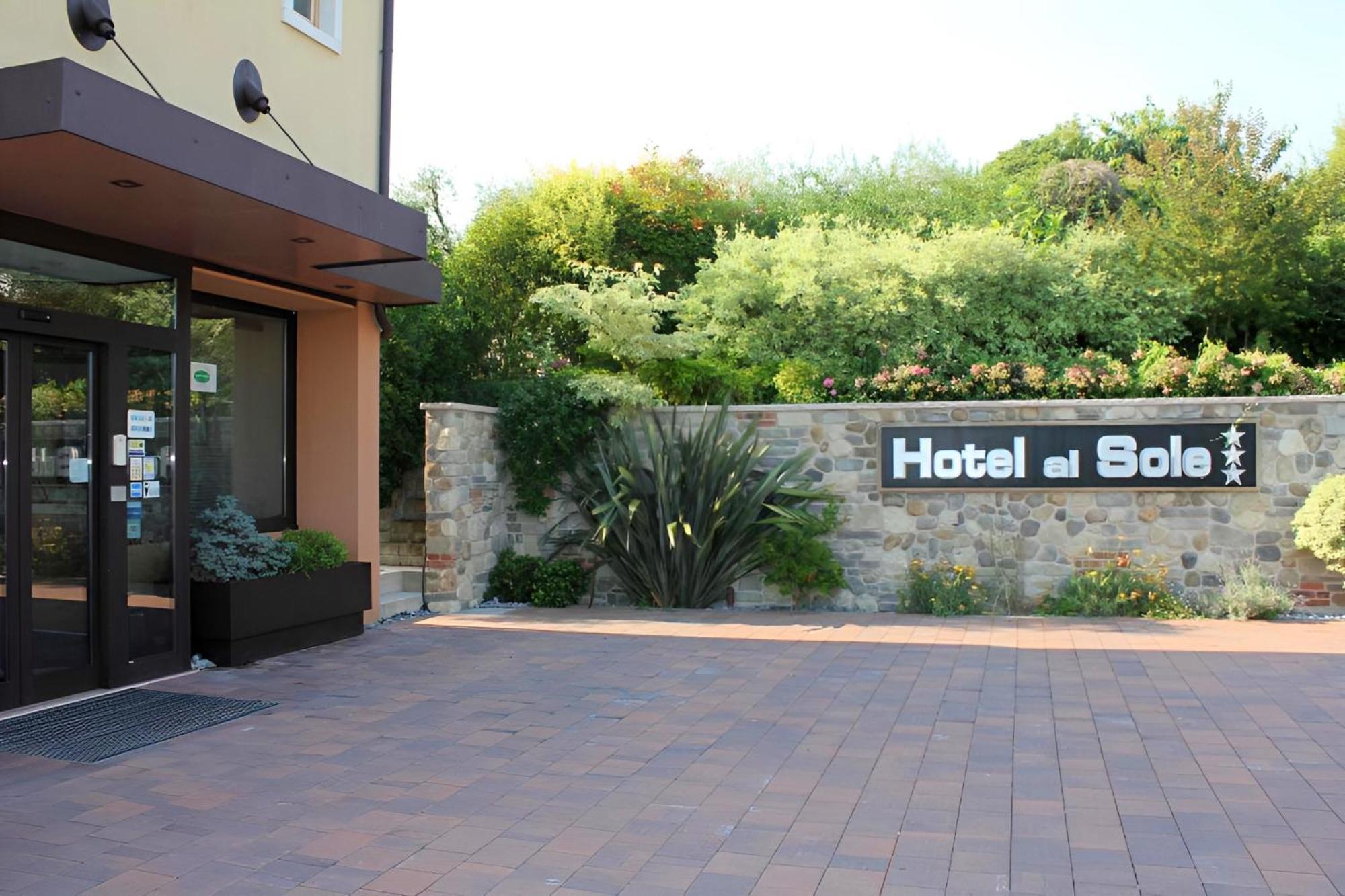 Hotel Al Sole - Enjoy Holiday Cavaion Veronese Exterior foto