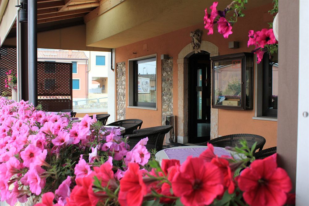 Hotel Al Sole - Enjoy Holiday Cavaion Veronese Exterior foto