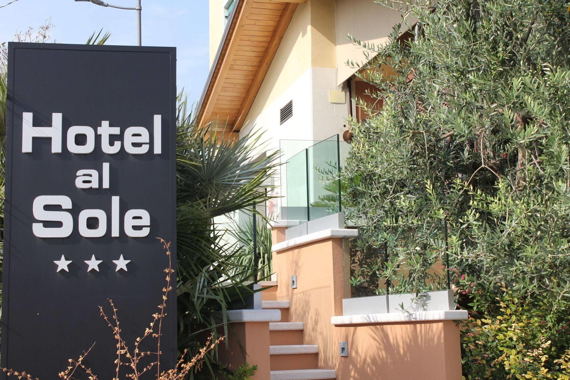 Hotel Al Sole - Enjoy Holiday Cavaion Veronese Exterior foto