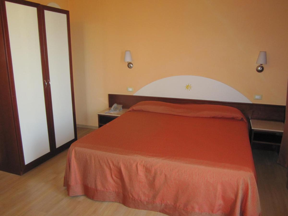 Hotel Al Sole - Enjoy Holiday Cavaion Veronese Exterior foto